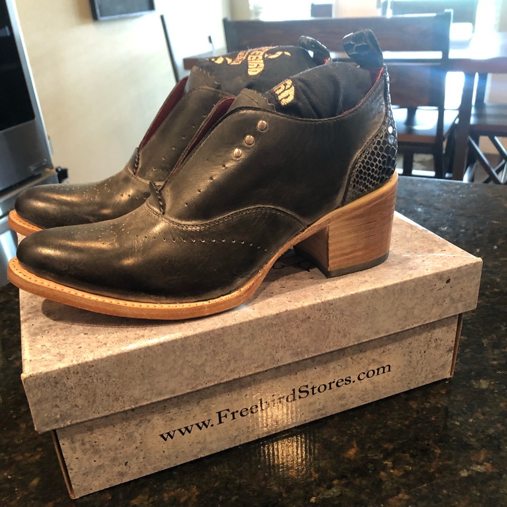 Freebird Shoes Sadie Black Multi Size 8